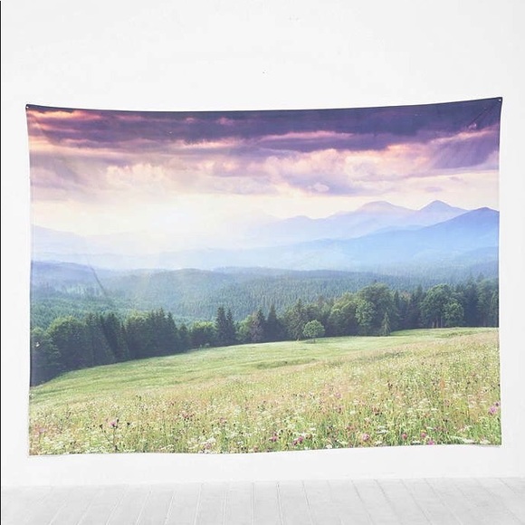 UO Tapestry - Picture 3 of 4